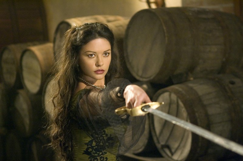 Catherine Zeta-Jones Will Always Be Hollywood’s Finest! Transformation Photos: Then and Now