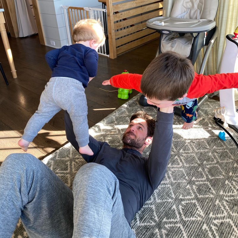 Carrie Underwood Mike Fisher Sons