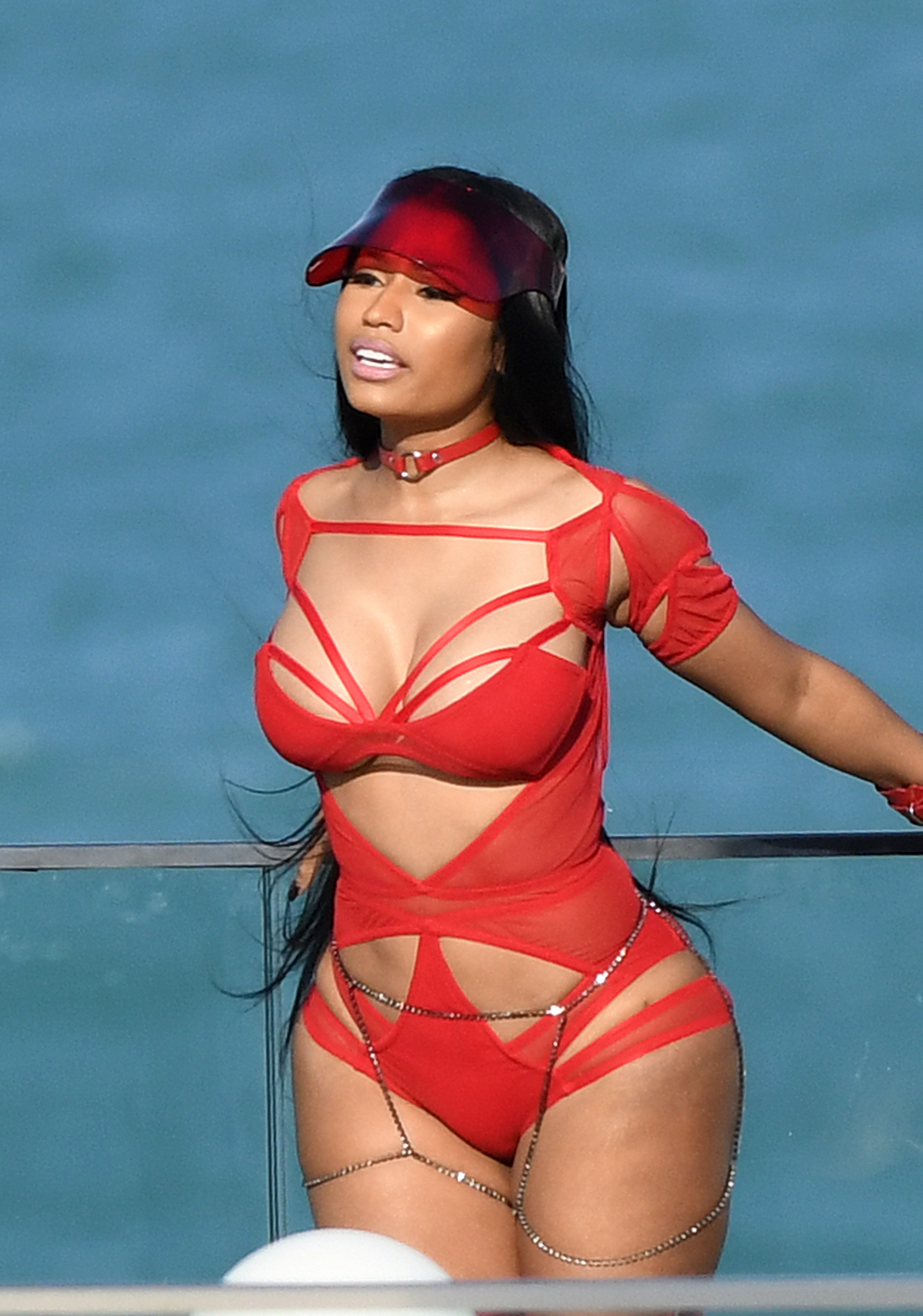 Nicki Minaj Hot Photos