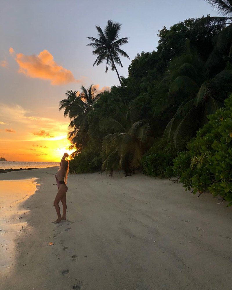 Kesha Bikini Photos: The Singer’s Sexiest Swimsuit Pictures