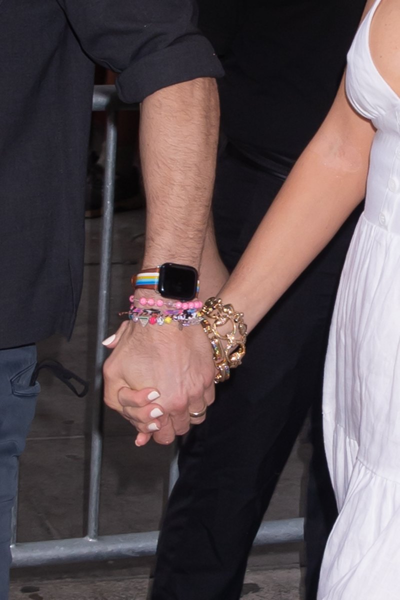 Blake Lively, Ryan Reynolds Hold Hands During Rare Outing: Pics 1