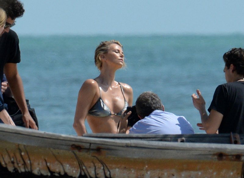 Charlize Theron Bikini Pictures: Her Sexiest Swimsuit Photos