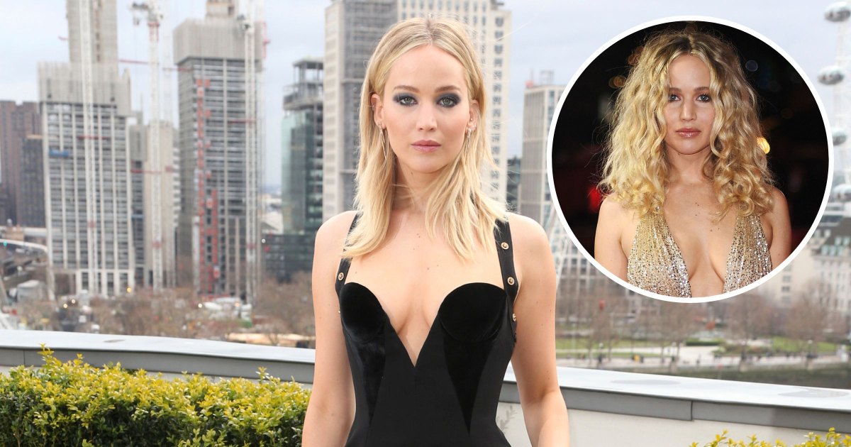Jennifer Lawrence Braless Outfits: Photos of Her Without a Bra | Life & Style Jennifer Lawrence Braless Outfits: Photos of Her Without a Bra | Life & Style