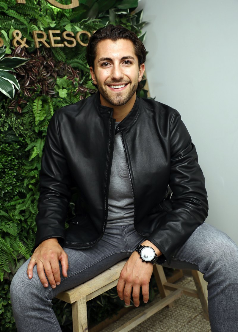 Reactions to Clayton Shade on Bachelorette Premiere Jason Tartick
