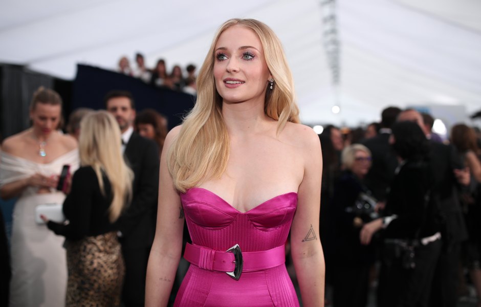 Sophie Turner Sure Knows How to Rock a Braless Look! See Her Hottest Outfits Without a Bra