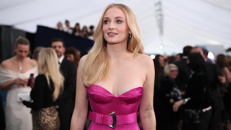 Sophie Turner Sure Knows How to Rock a Braless Look! See Her Hottest Outfits Without a Bra
