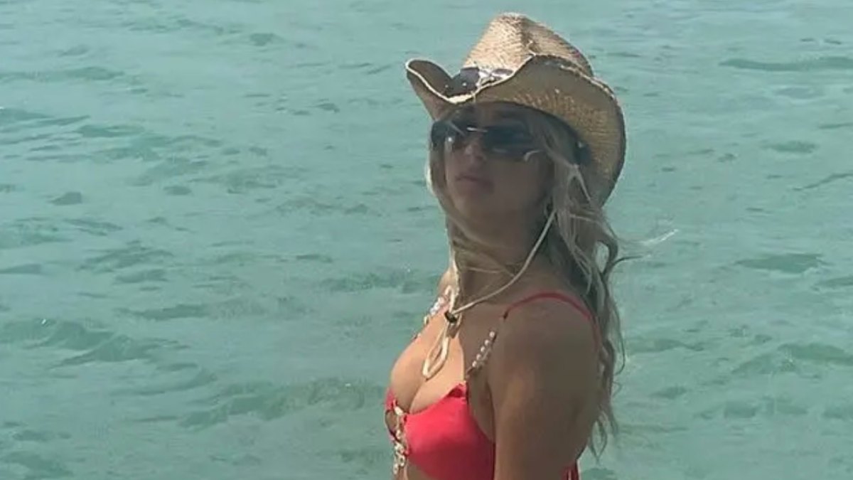 Scarlet Stallone Bikini Photos