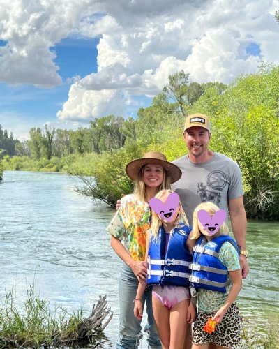 Kristen Bell, Dax Shepard Bring Kids on River Trip: Photos