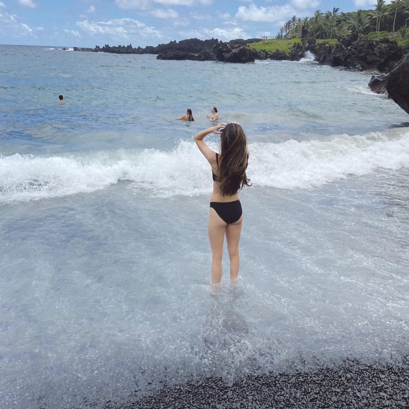 Miranda Cosgrove Bikini Pictures: Her Best Swimsuit Photos