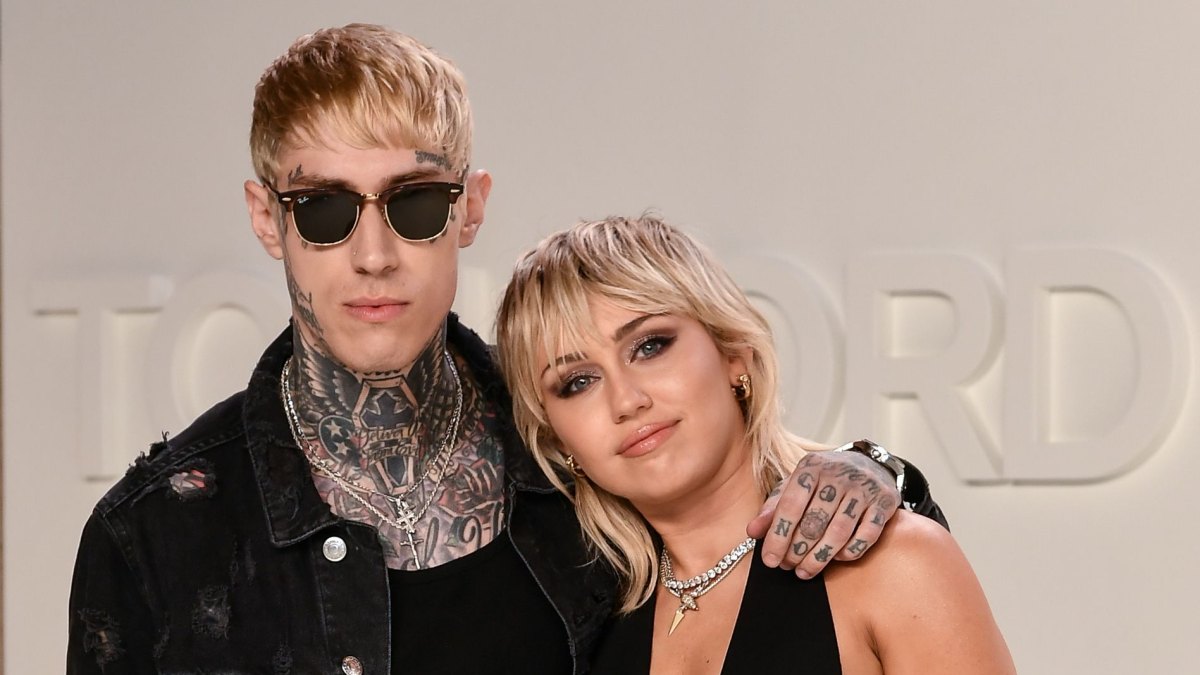 Miley Cyrus' Brother Trace Cyrus Shares His Before and After Body Transformation: 'Stay Dedicated'