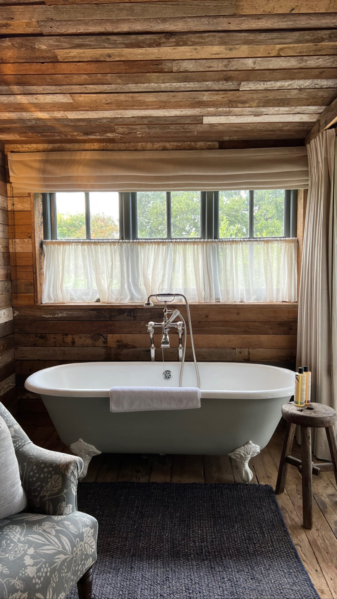 Kourtney Kardashian English Getaway
