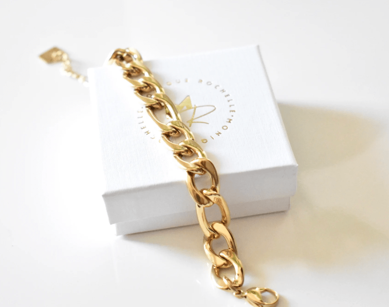 BRACELET