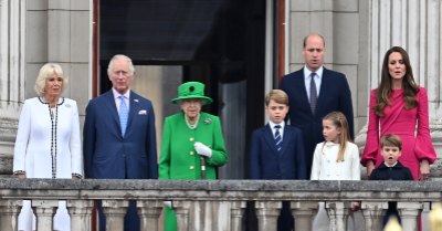 Queen Elizabeth on 'Medical Supervision,' Doctors 'Concerned'
