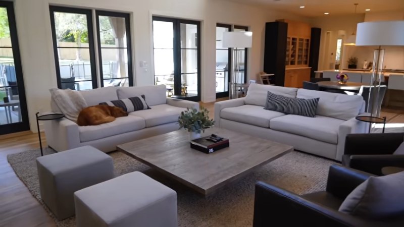 Shawn Johnson Home Tour Photos of Her Stunning New House 2