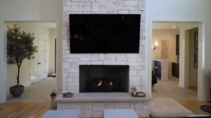 Shawn Johnson Home Tour Photos of Her Stunning New House 3