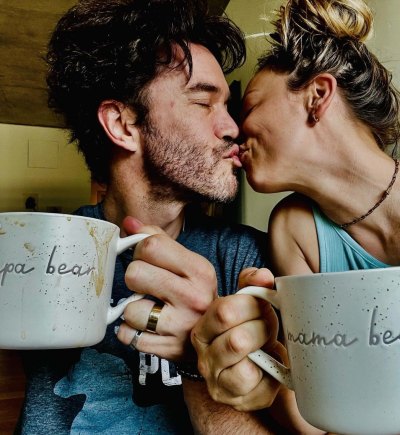Pregnant! Kaley Cuoco Is Expecting Baby No. 1 With Boyfriend Tom Pelphrey