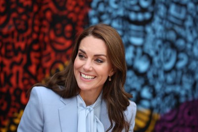 Kate Middleton Shows Kensington Palace Amid Move: Photo