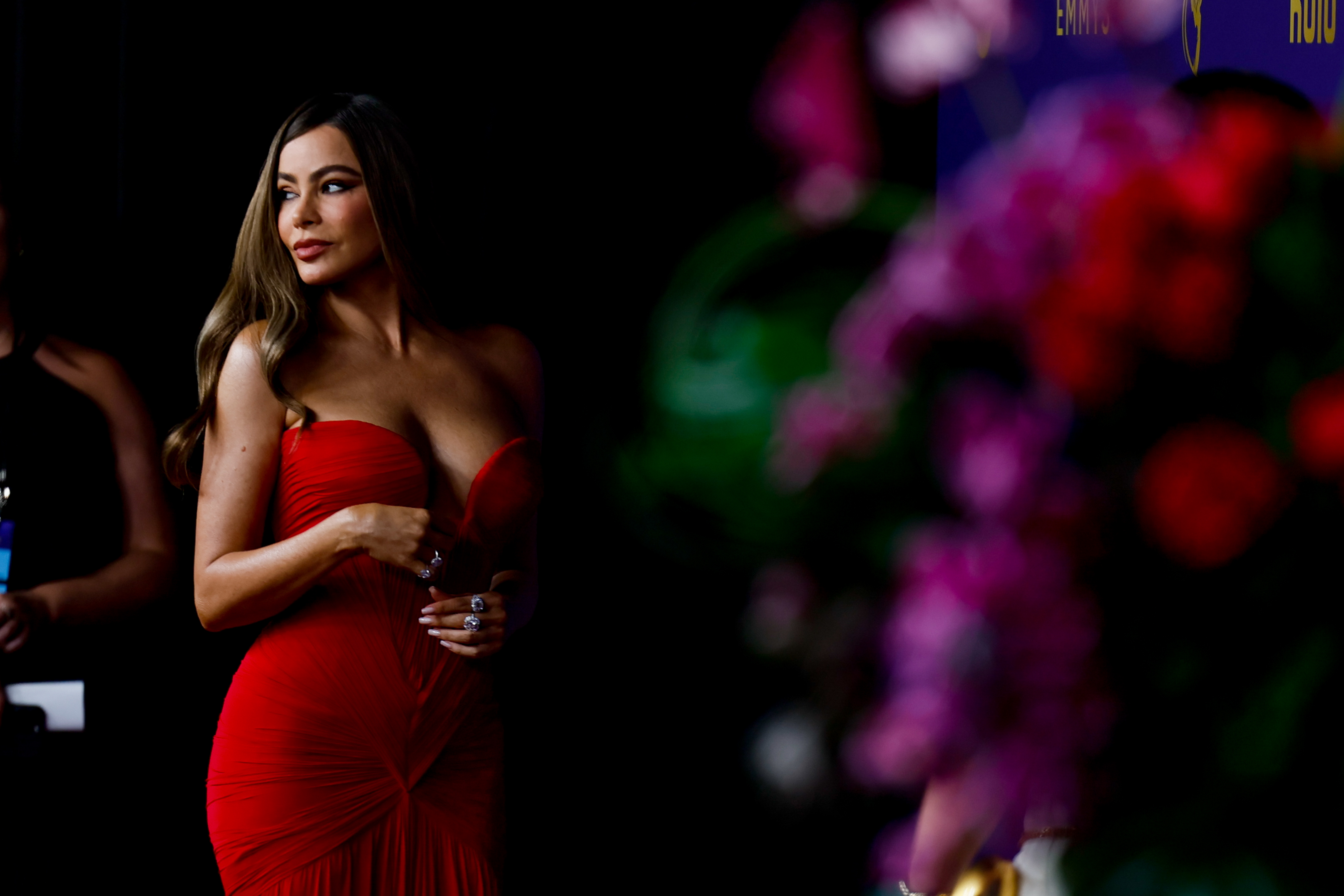 Sofia Vergara Braless Outfits: Photos of Her Without a Bra