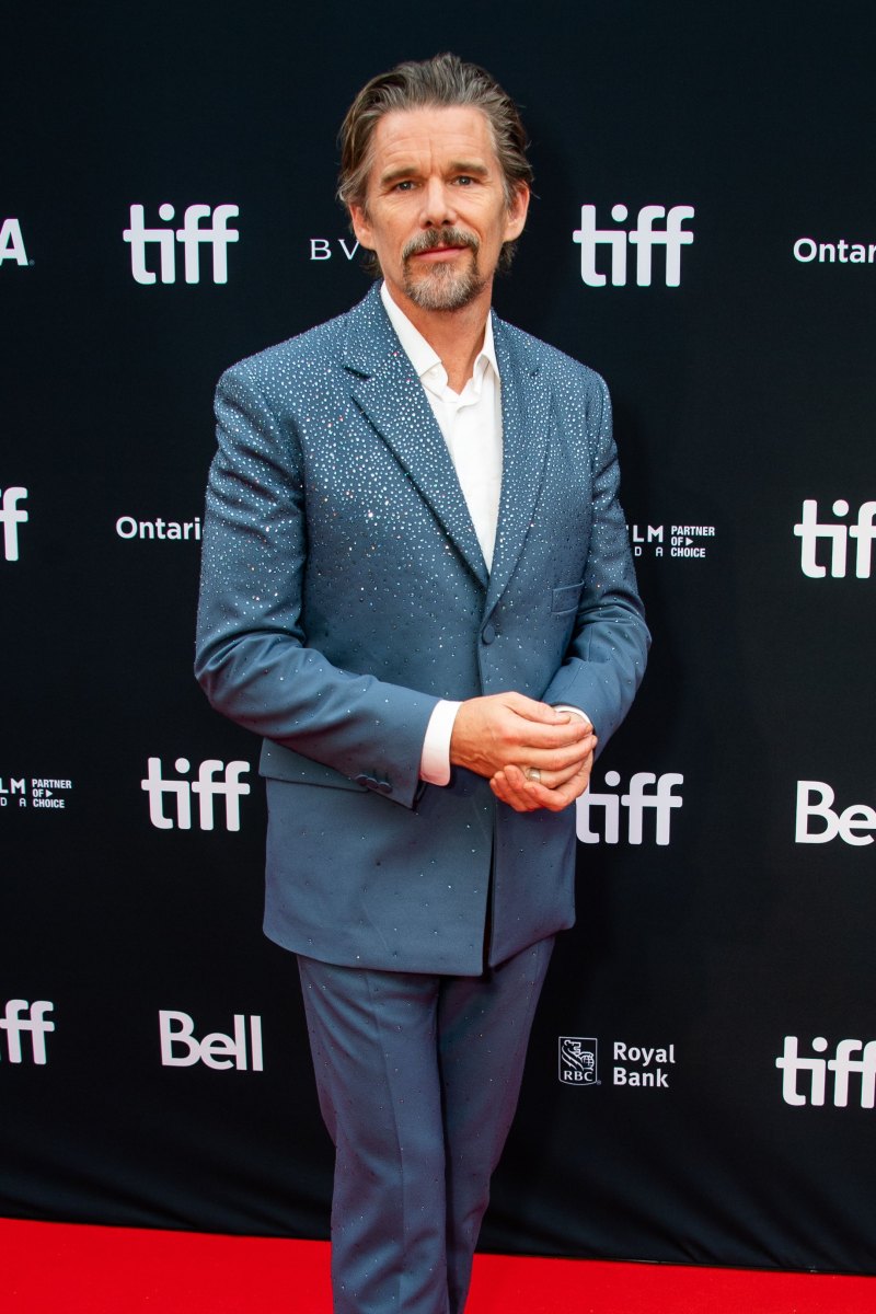 Uncover All the 'Glass Onion' Celebrity Cameos: Joseph Gordon-Levitt, Hugh Grant and More