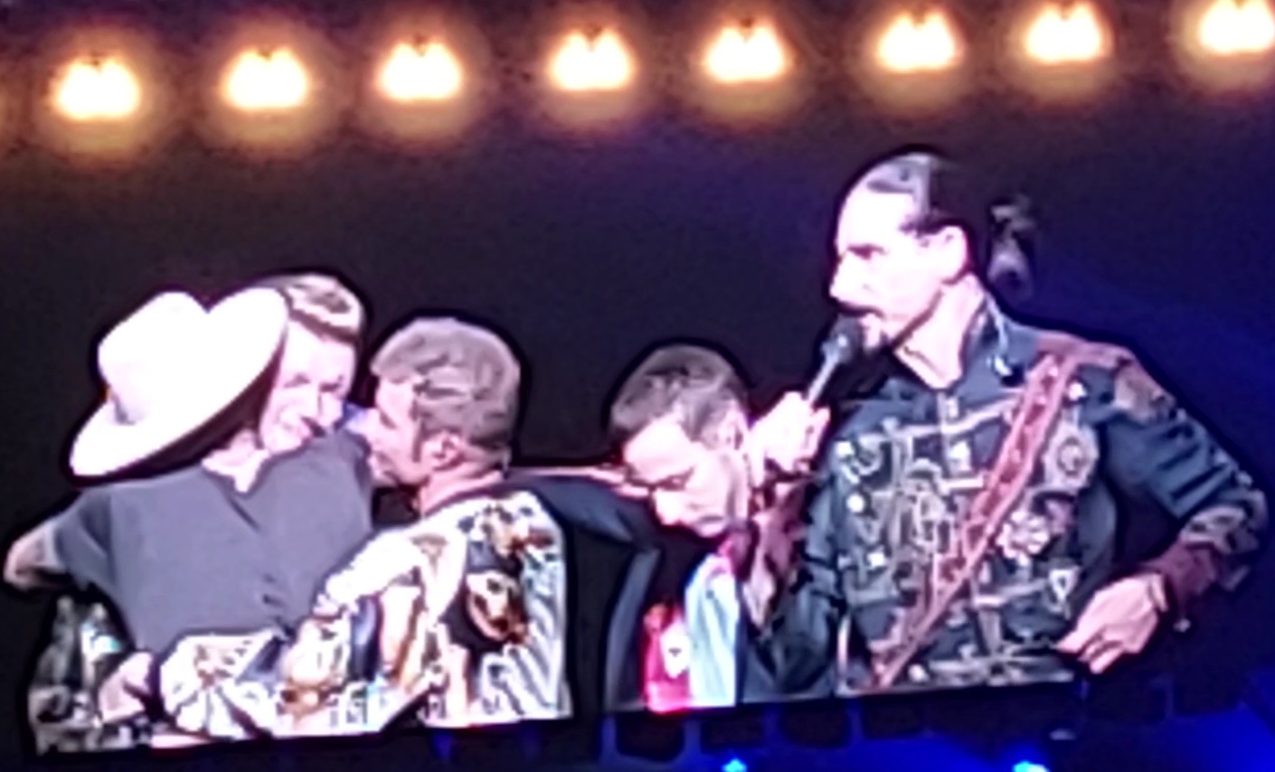 Nick Carter Breaks Down in Tears During Backstreet Boys Performance After Brother Aaron’s Death