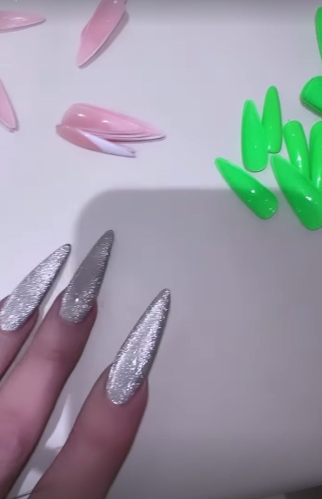 Khloe Kardashian Mocks Kim Kardashian Press-on Nails