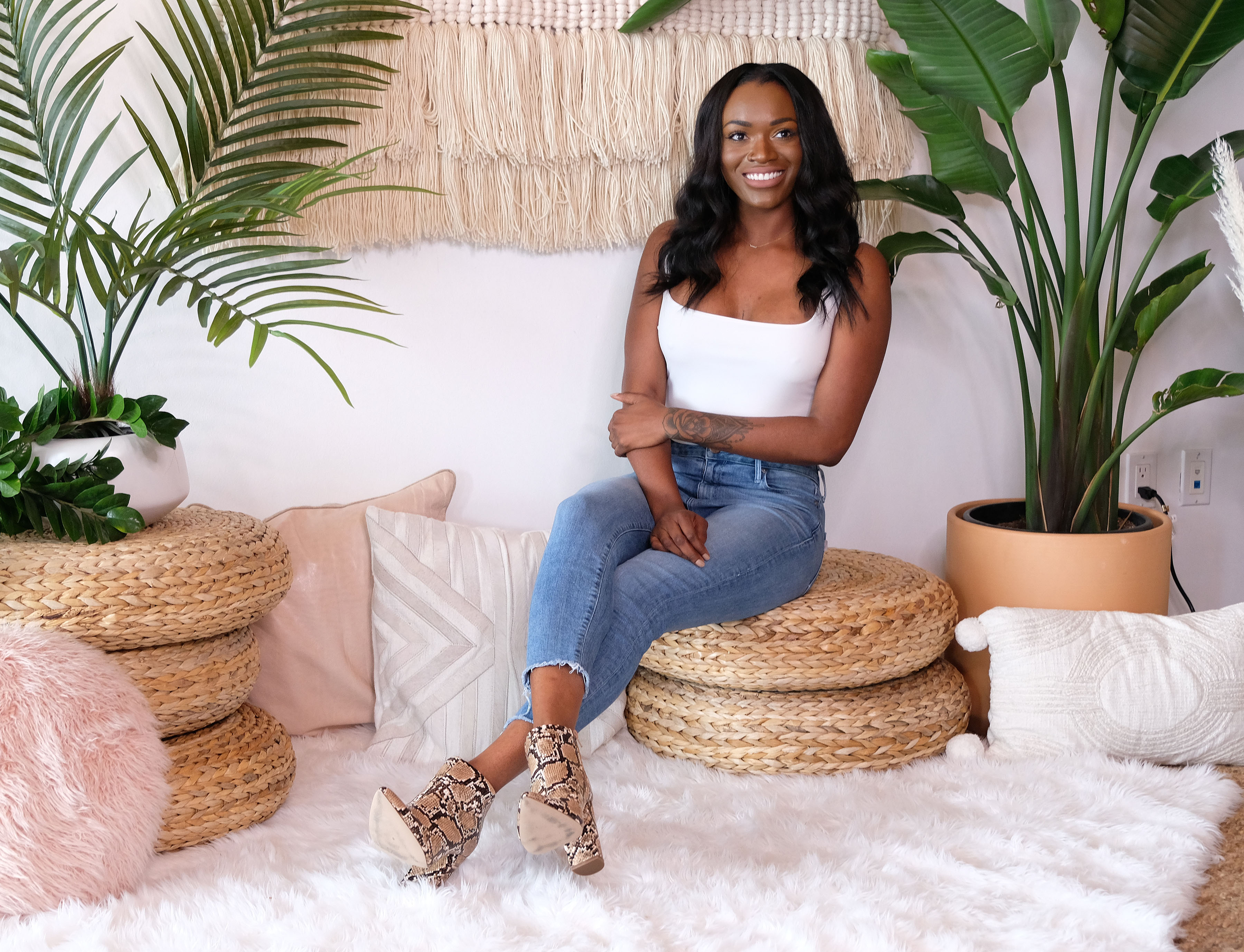 Tahzuan Hawkins is Criticised by Fans for Returning to "Bachelor in Paradise." Zach Shallcross Also Denies Her Request