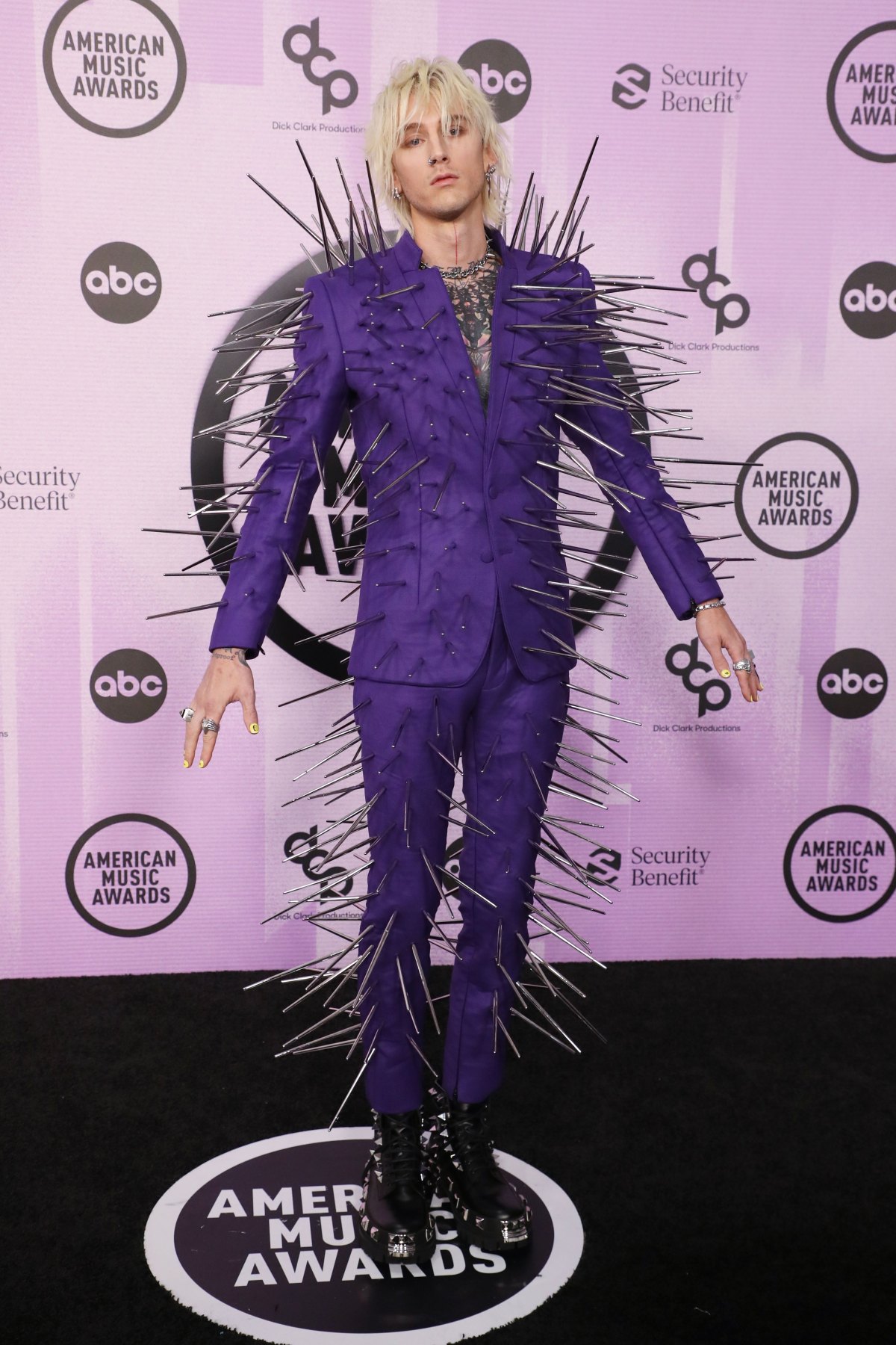 Mgk Rug MGK’s Crazy Outfits Pictures: Photos of His Daring Clothes | Life & Style