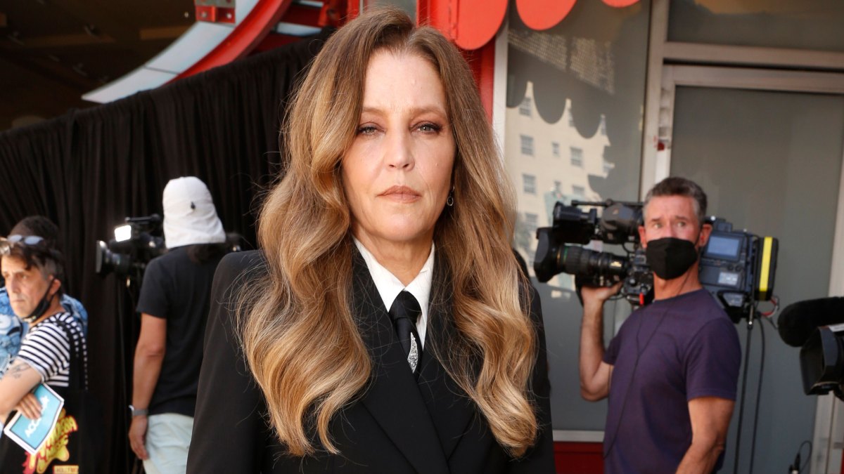 Elvis Presley’s Daughter Lisa Marie Reportedly Suffers Cardiac Arrest at 54: Details on Hospitalization
