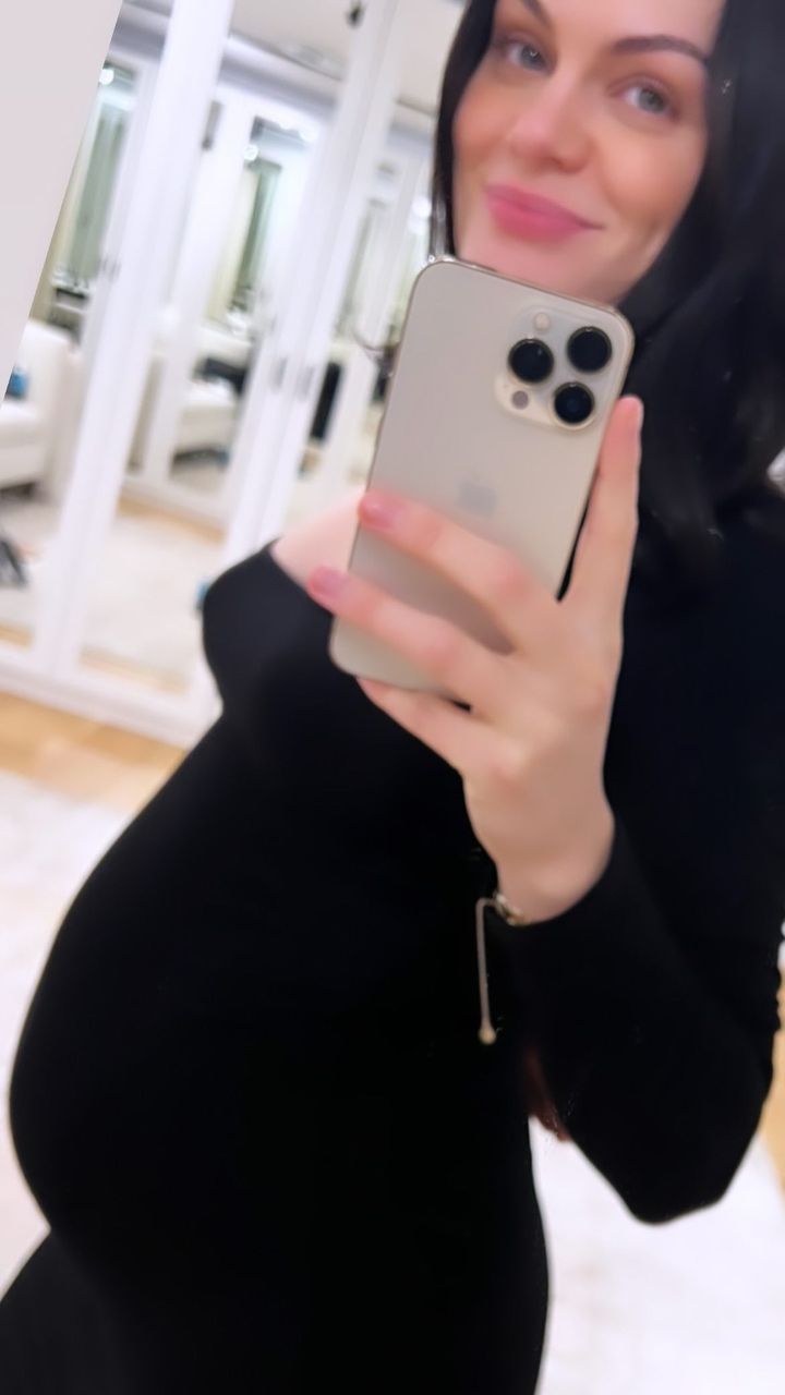 Jessie J Baby Bump Photos: See the Singer's Precious Pregnancy Pictures of Baby No. 1