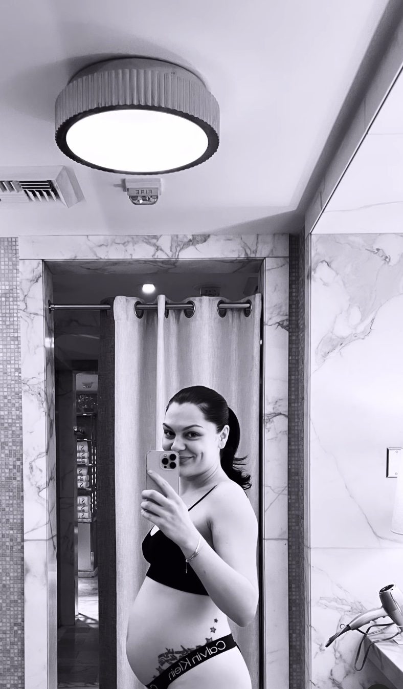 Jessie J Baby Bump Photos: See the Singer's Precious Pregnancy Pictures of Baby No. 1
