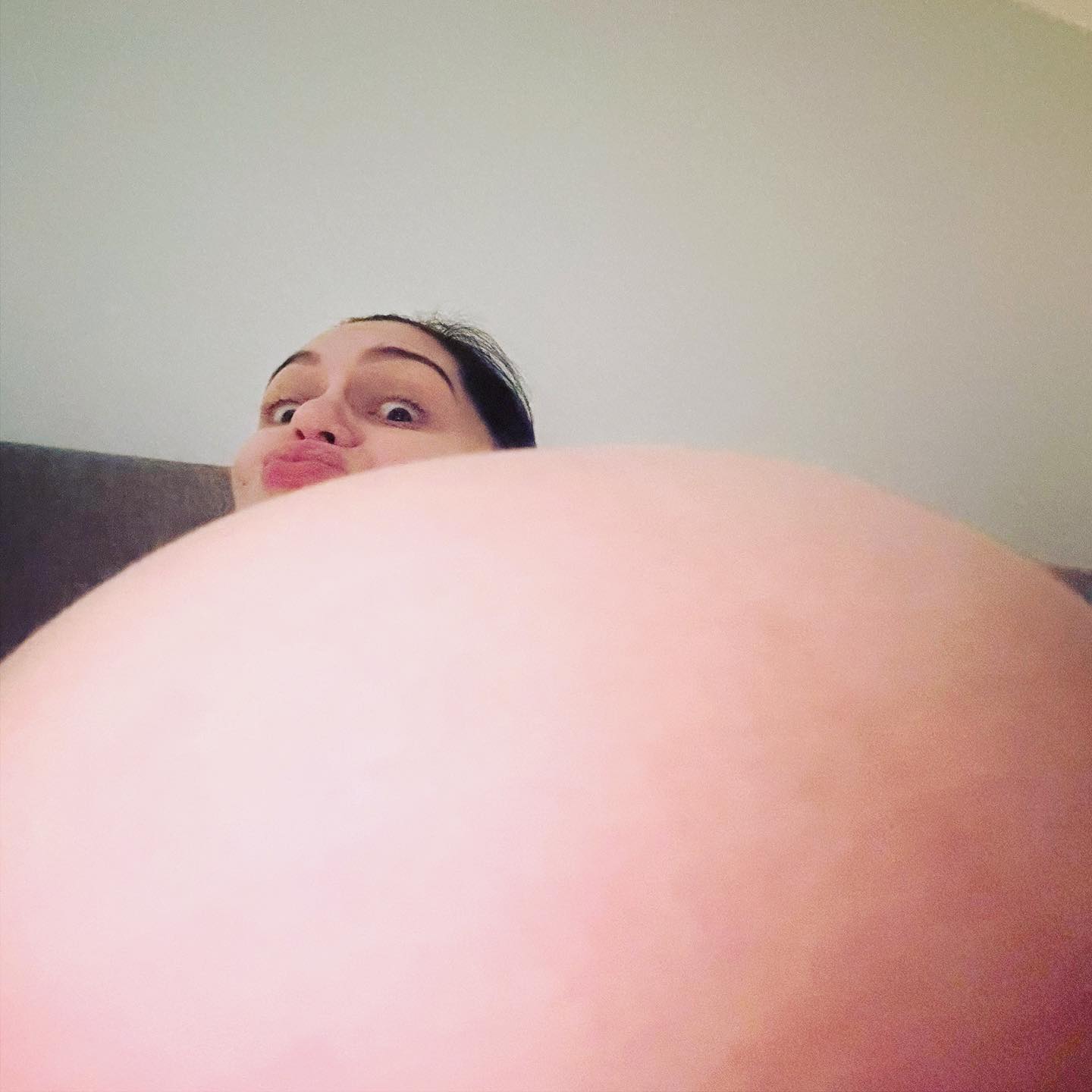 Jessie J Baby Bump Photos: See the Singer's Precious Pregnancy Pictures of Baby No. 1
