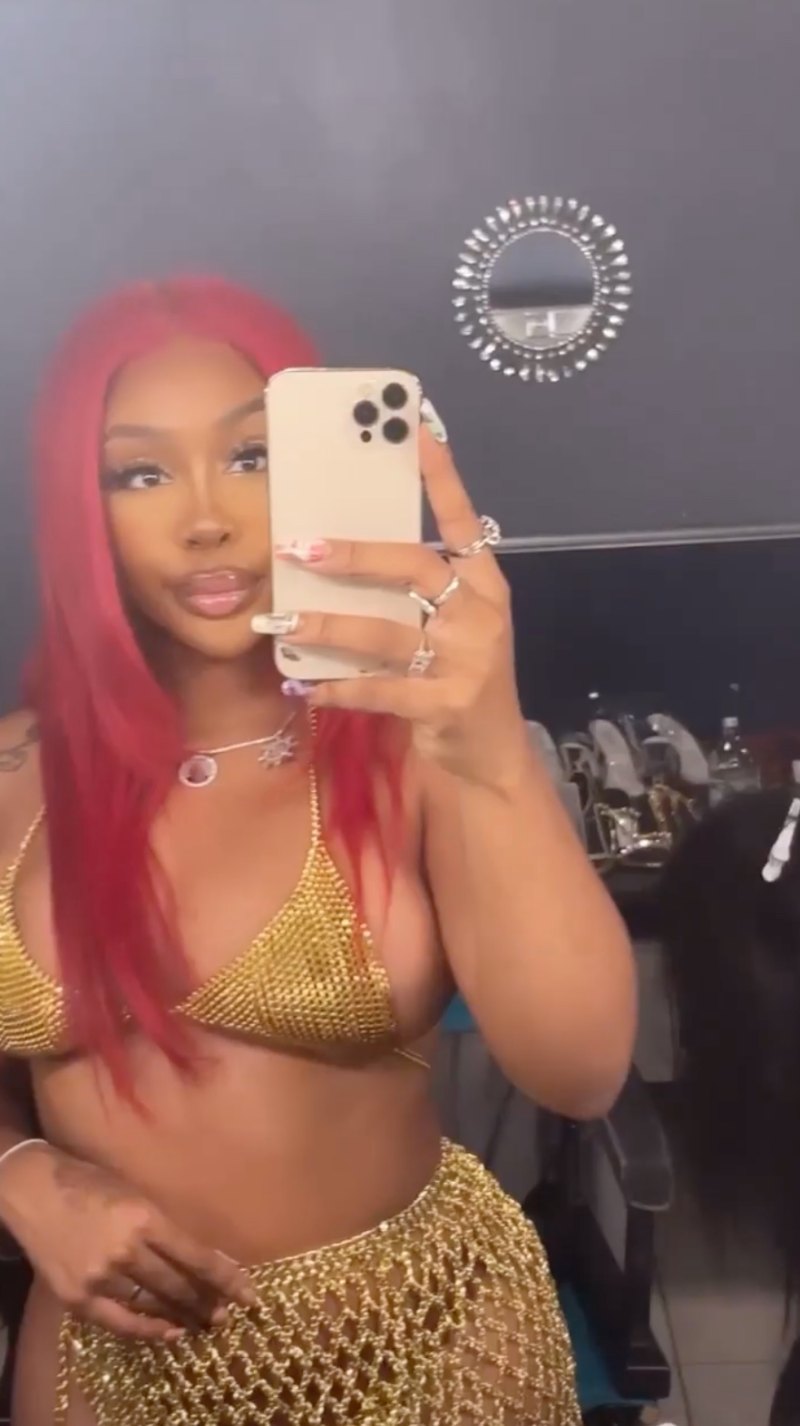 SZA Bikini Photos: Singer’s Best Swimsuit Pictures