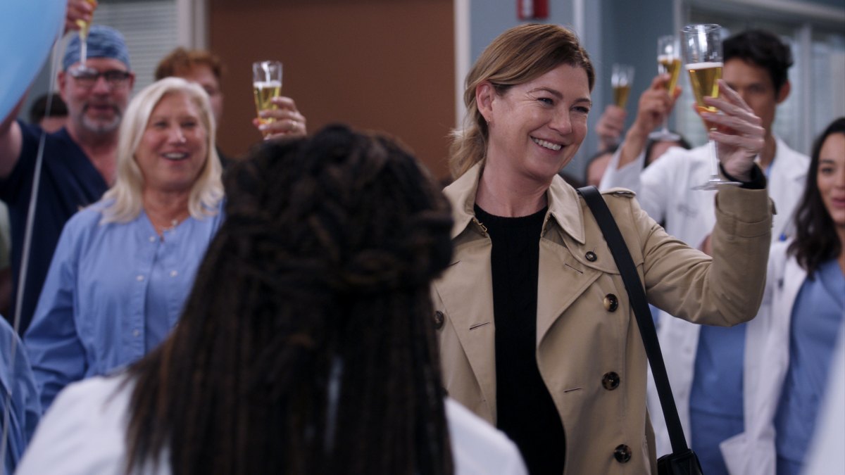 A 'Grey's Anatomy' Farewell! Meredith Gray Says Goodbye to Seattle After Tearful Surprise Party