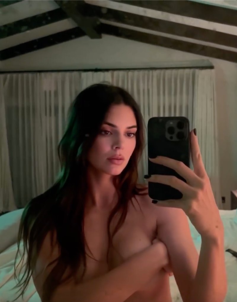 Sweet Dreams! Kendall Jenner Poses Topless in Her Bedroom and Flaunts Sexy Lingerie: See Photo