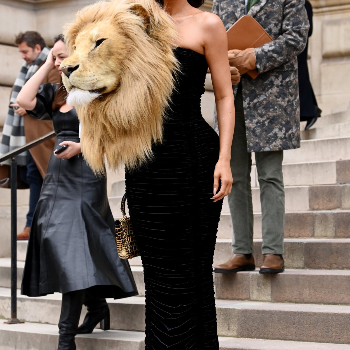 Kardashian Jenner Controversial Outfits: Fashion Photos