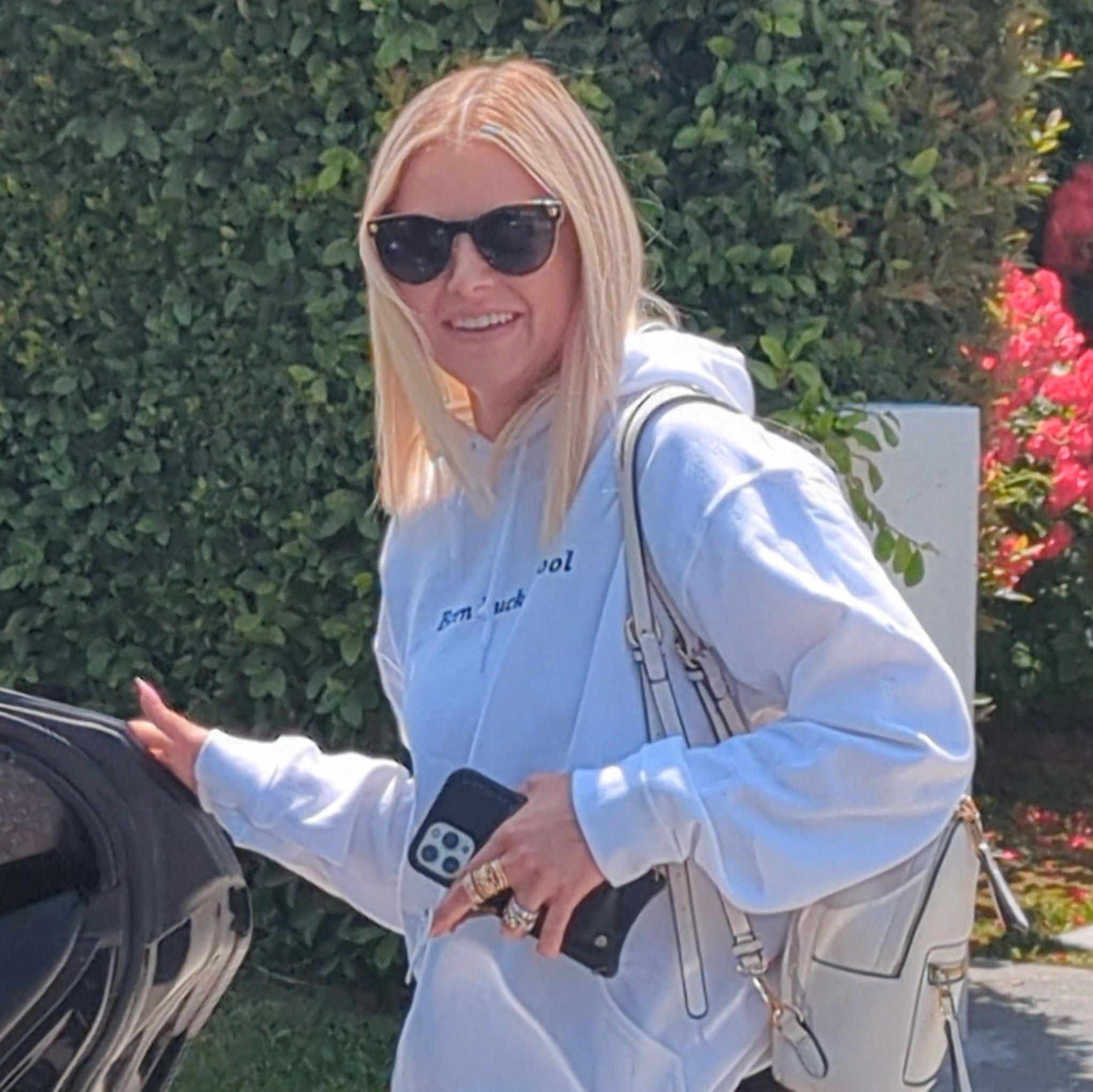 Ariana Proves She's 'Born F--king Cool' While Moving Out of Home With Tom