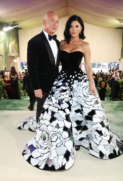 Who Is Lauren Sanchez? Meet Jeff Bezos' Fiancee Details