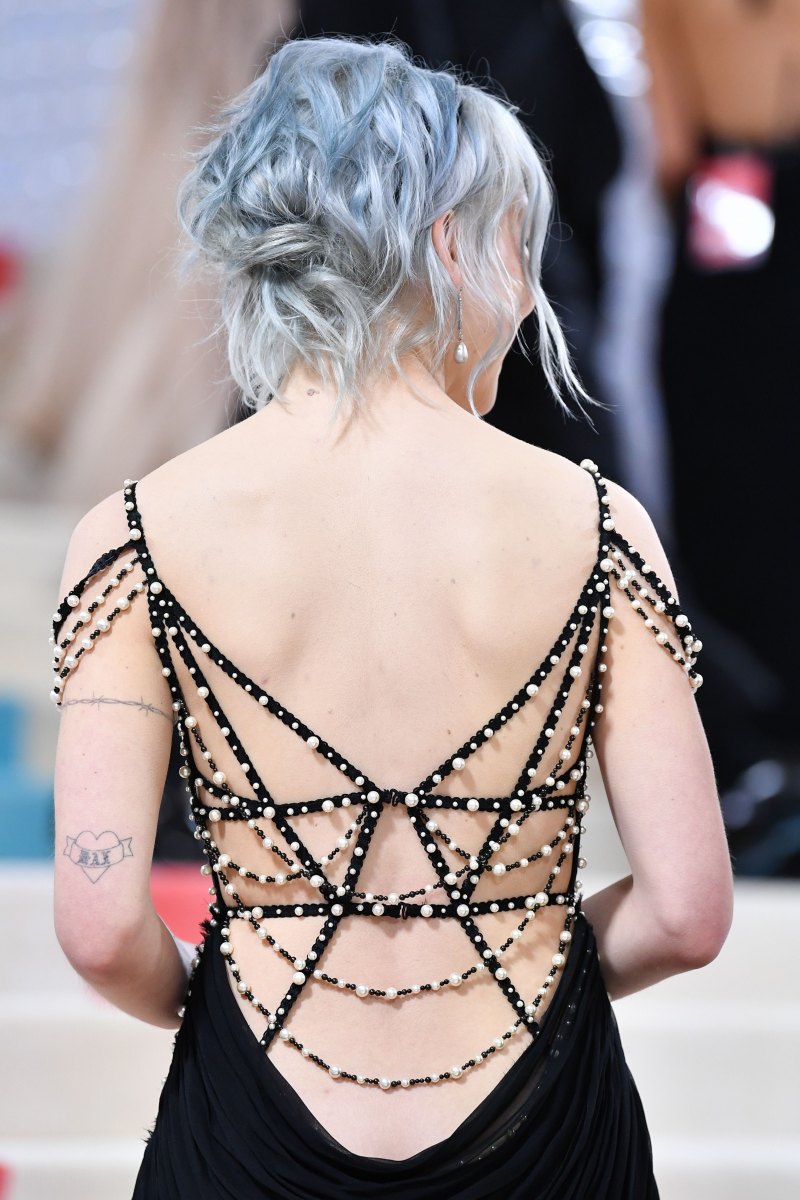 phoebe bridgers met gala