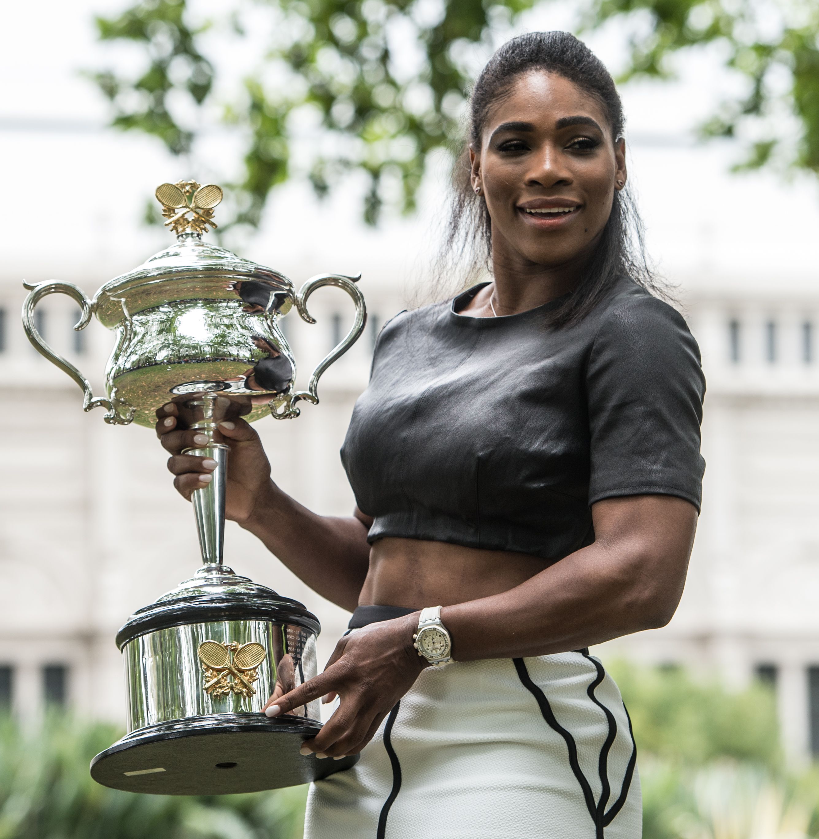 Did Serena Williams Get Plastic Surgery? Before, After Photos