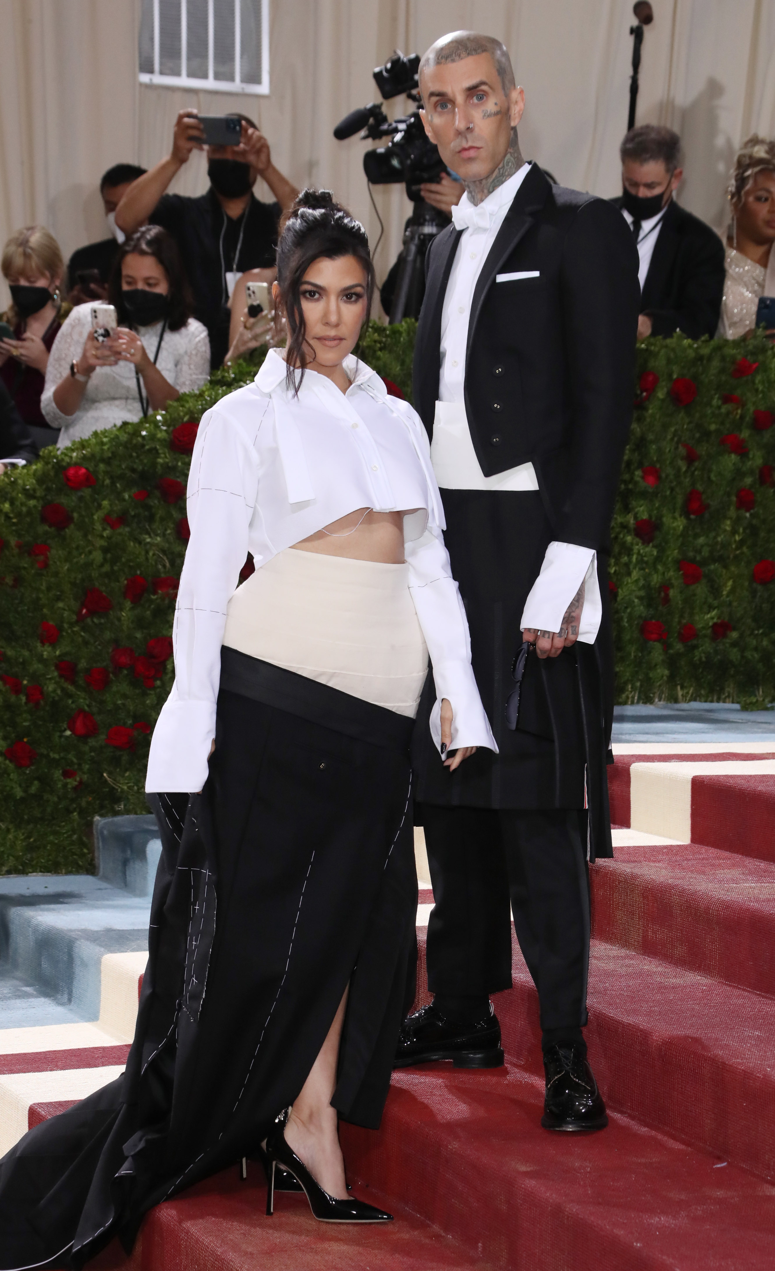 Kourtney Kardashian ‘Healthy’ Amid ‘Miracle Baby’ Pregnancy