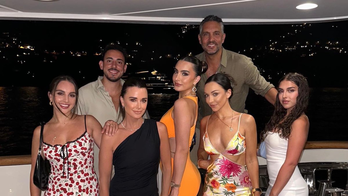 kyle richards vacations with Mauricio Umansky