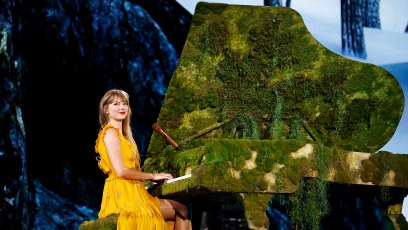 Taylor Swift's Friends 'Playing Matchmaker' for New Boyfriend