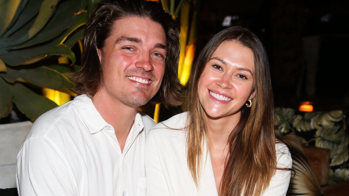 Bachelor in Paradise’s Dean Unglert and Caelynn Miller-Keyes Are Married