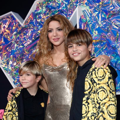 Shakira poses with kids Milan and Sasha at the VMAs