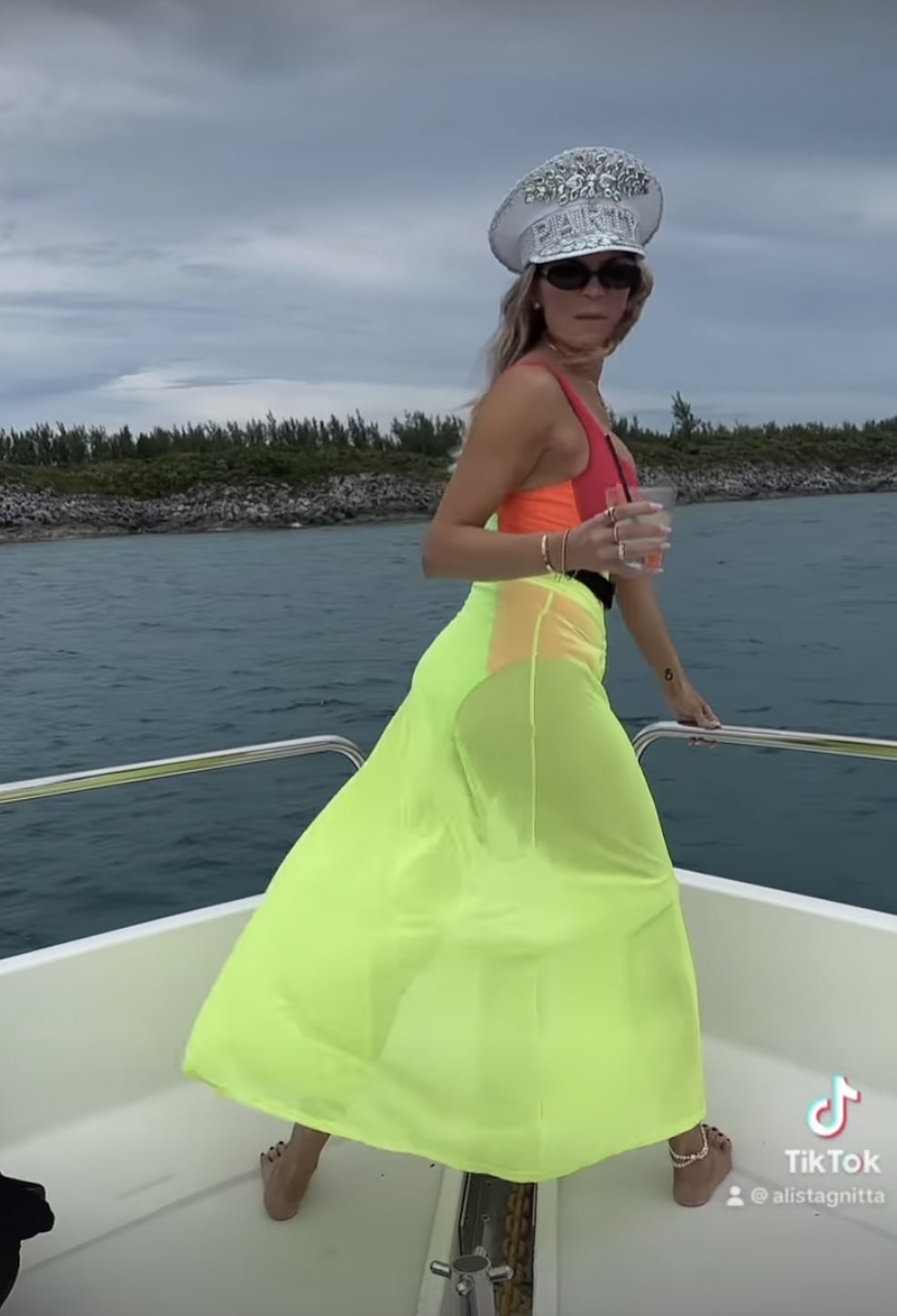 Summer House's Lindsay Hubbard Twerks on Yacht During Bachelorette Trip After Carl Radke Split