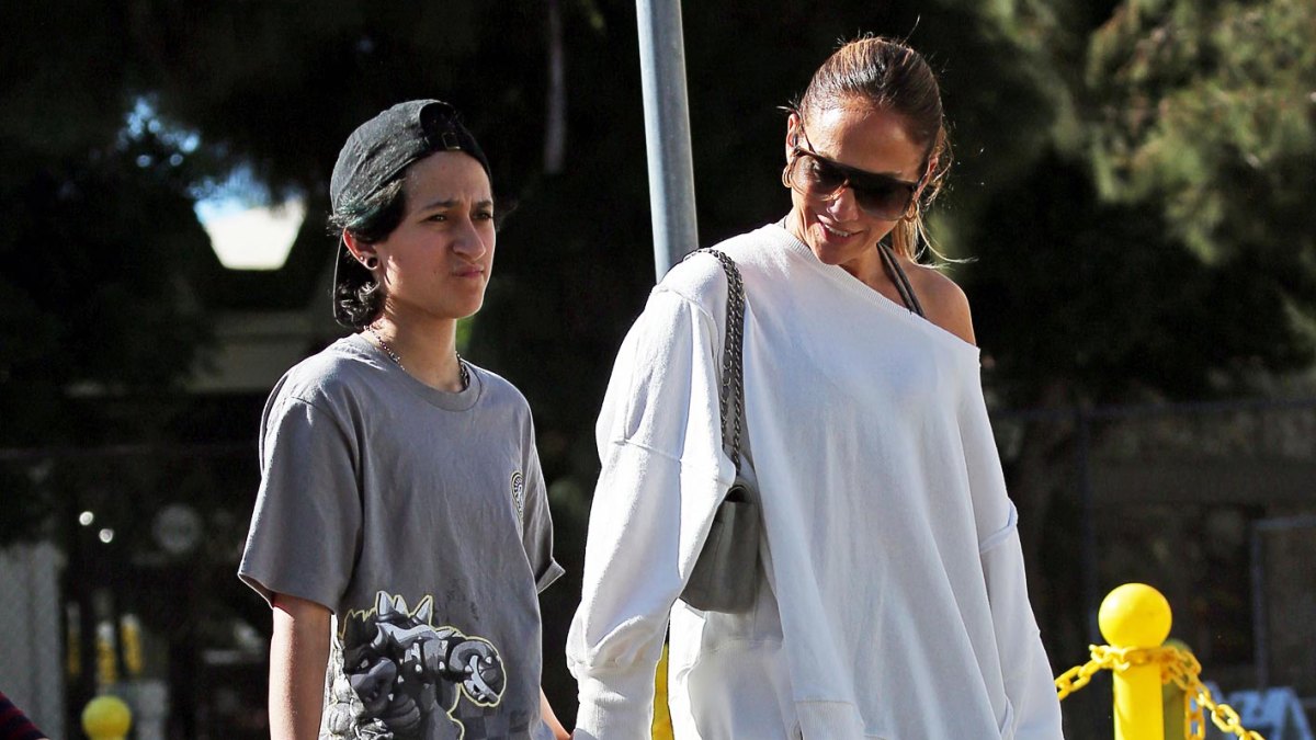 Jennifer Lopez:Emme 378