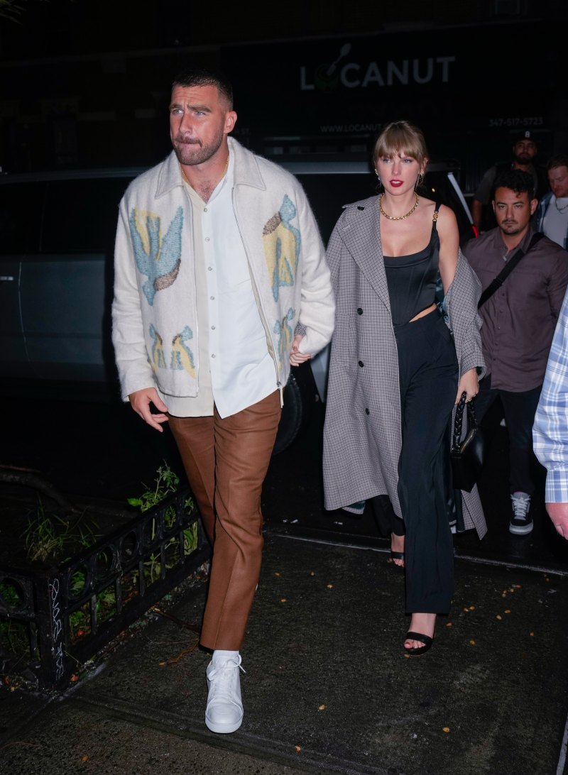 Taylor Swift and Travis Kelce's PDA Photos: Kissing, Hand Holding