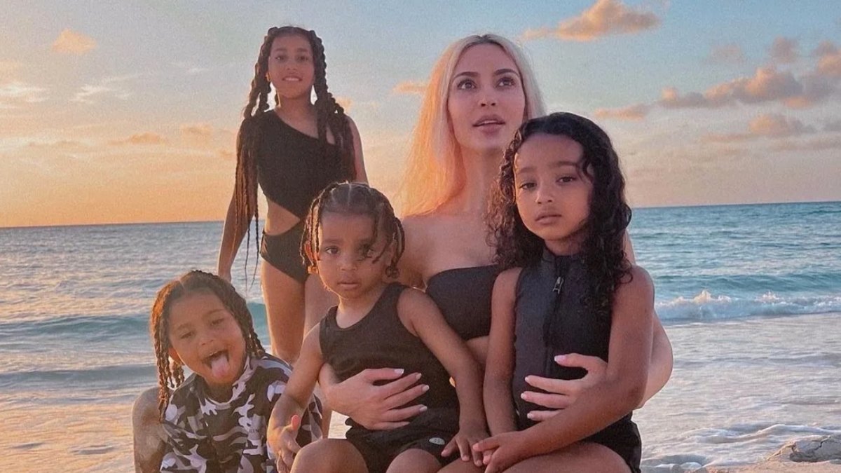 kim kardashian responds to mom shamers