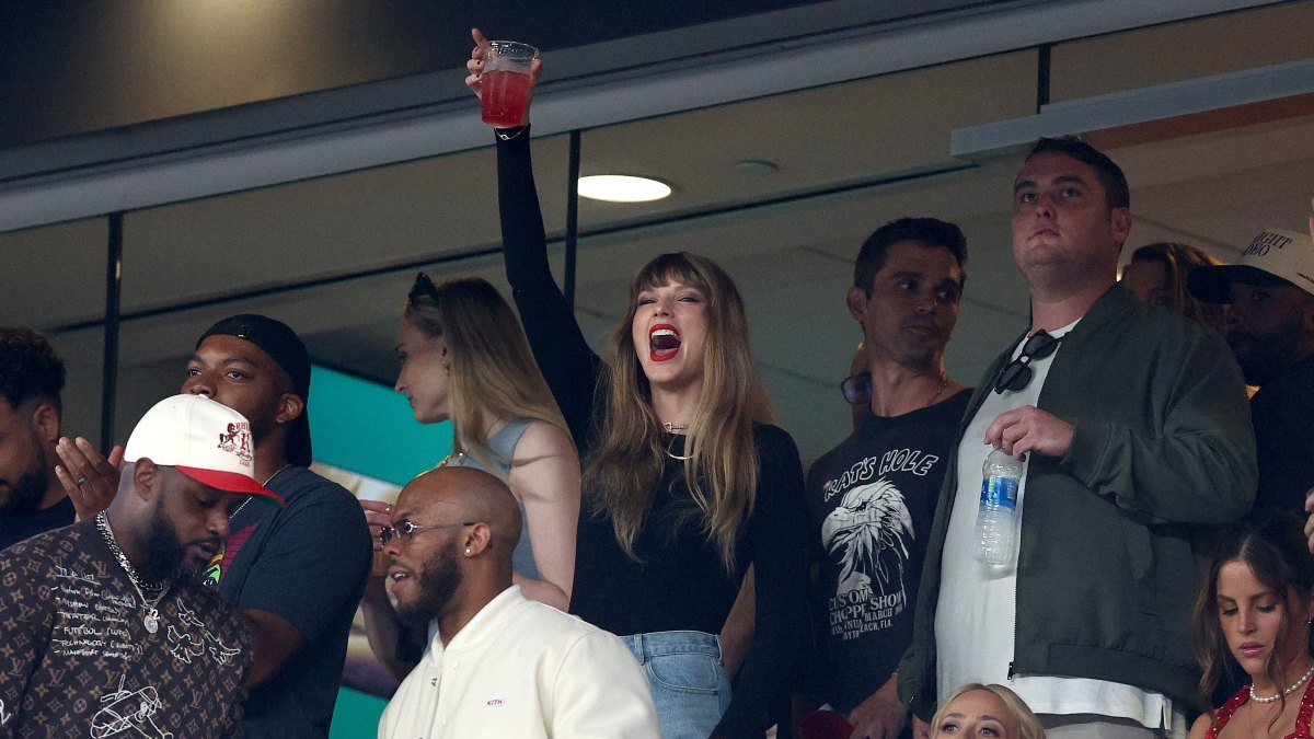 taylor-swift-at-chiefs-jets-game