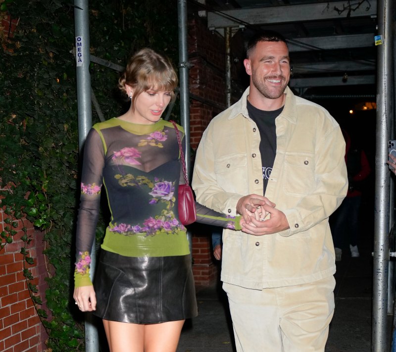 Taylor Swift and Travis Kelce's PDA Photos: Kissing, Hand Holding